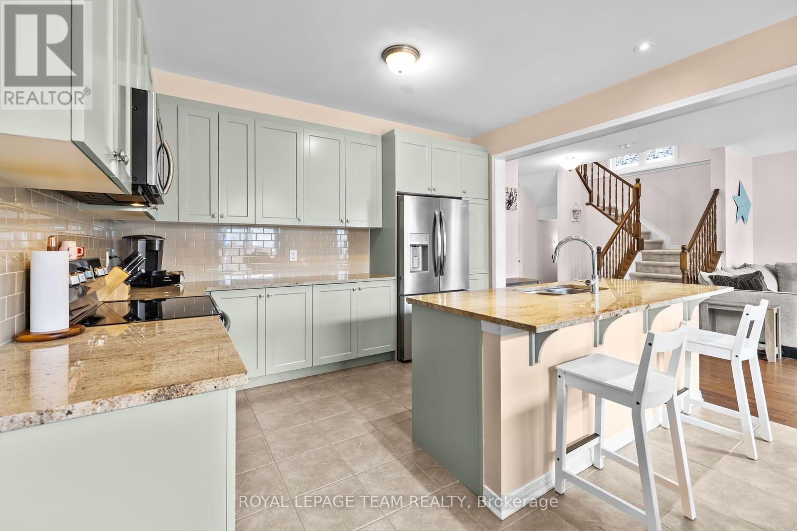2671 Tempo Drive, North Grenville, Ontario  K0G 1J0 - Photo 5 - X12368192