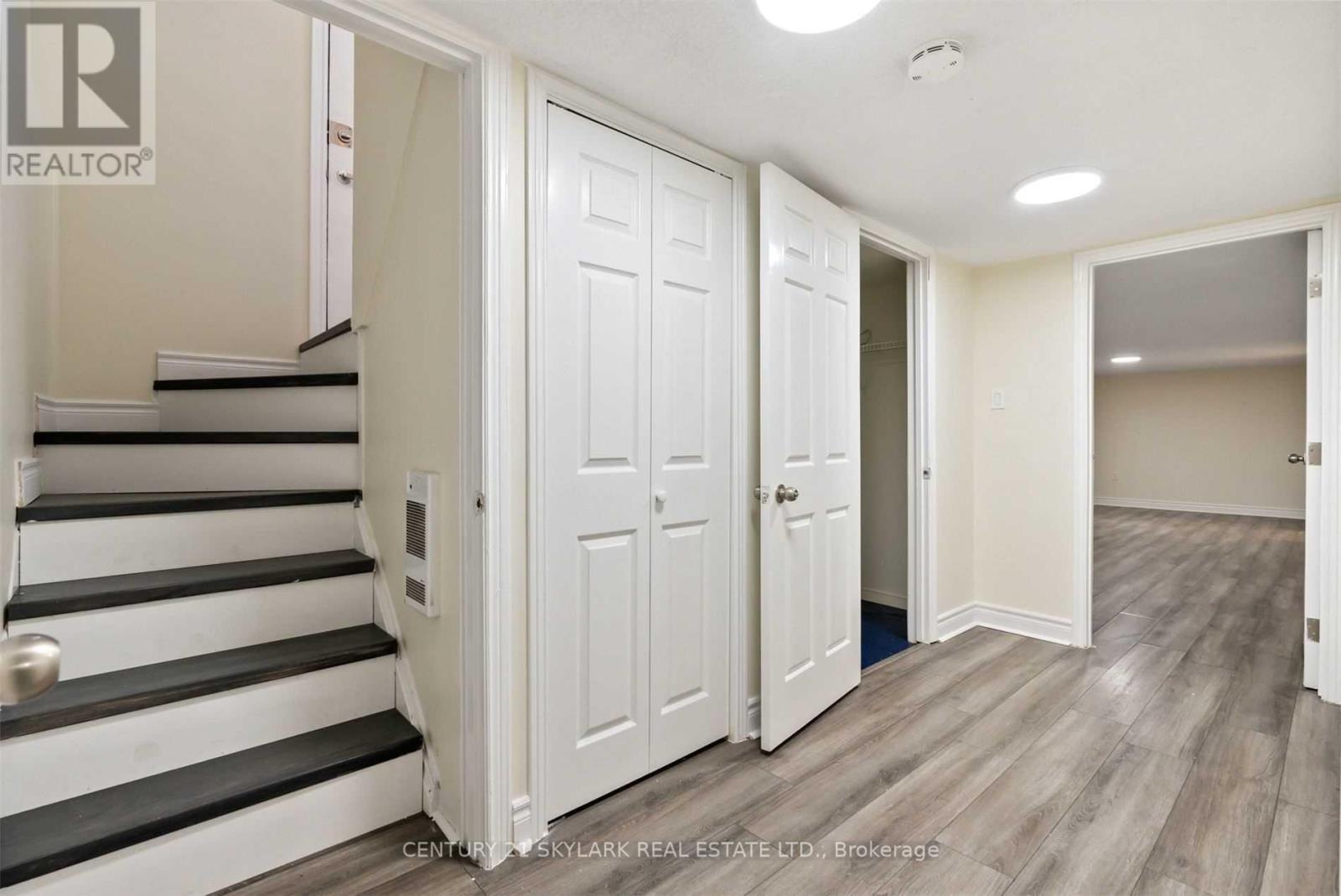 743 Lublin Avenue, Pickering, Ontario  L1W 1Z1 - Photo 3 - E12368058