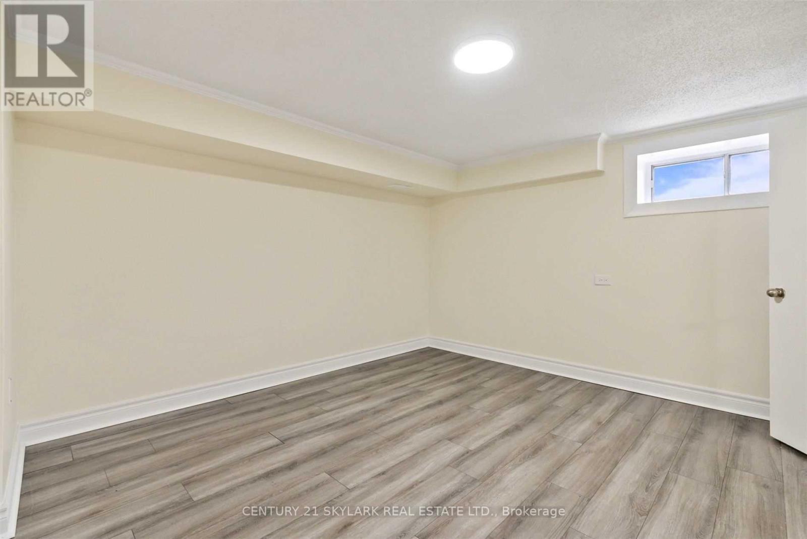 743 Lublin Avenue, Pickering, Ontario  L1W 1Z1 - Photo 5 - E12368058