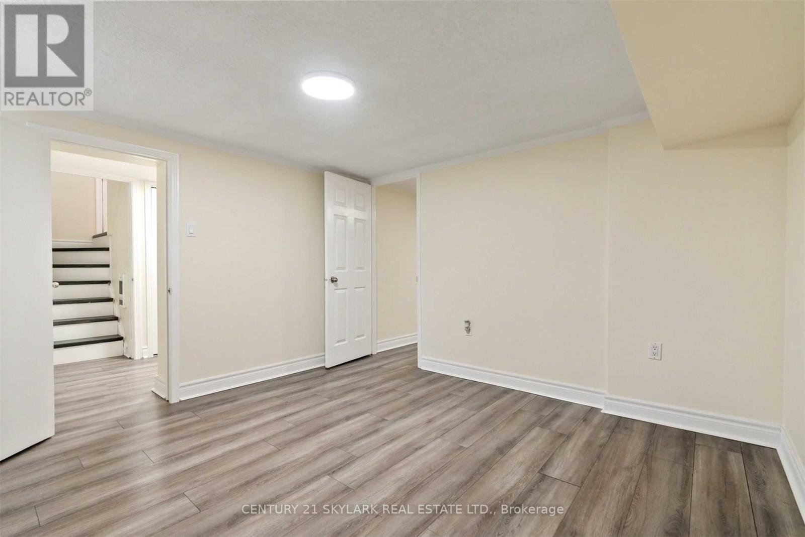 743 Lublin Avenue, Pickering, Ontario  L1W 1Z1 - Photo 8 - E12368058