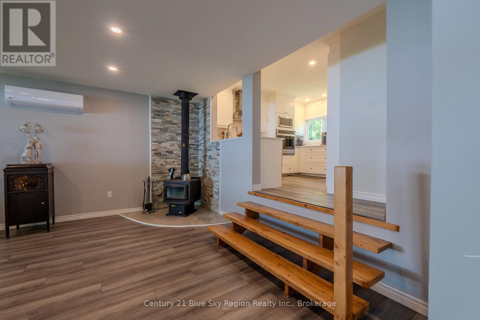 28 Andrews Lane, Bonfield, Ontario  P0H 1E0 - Photo 12 - X12368106