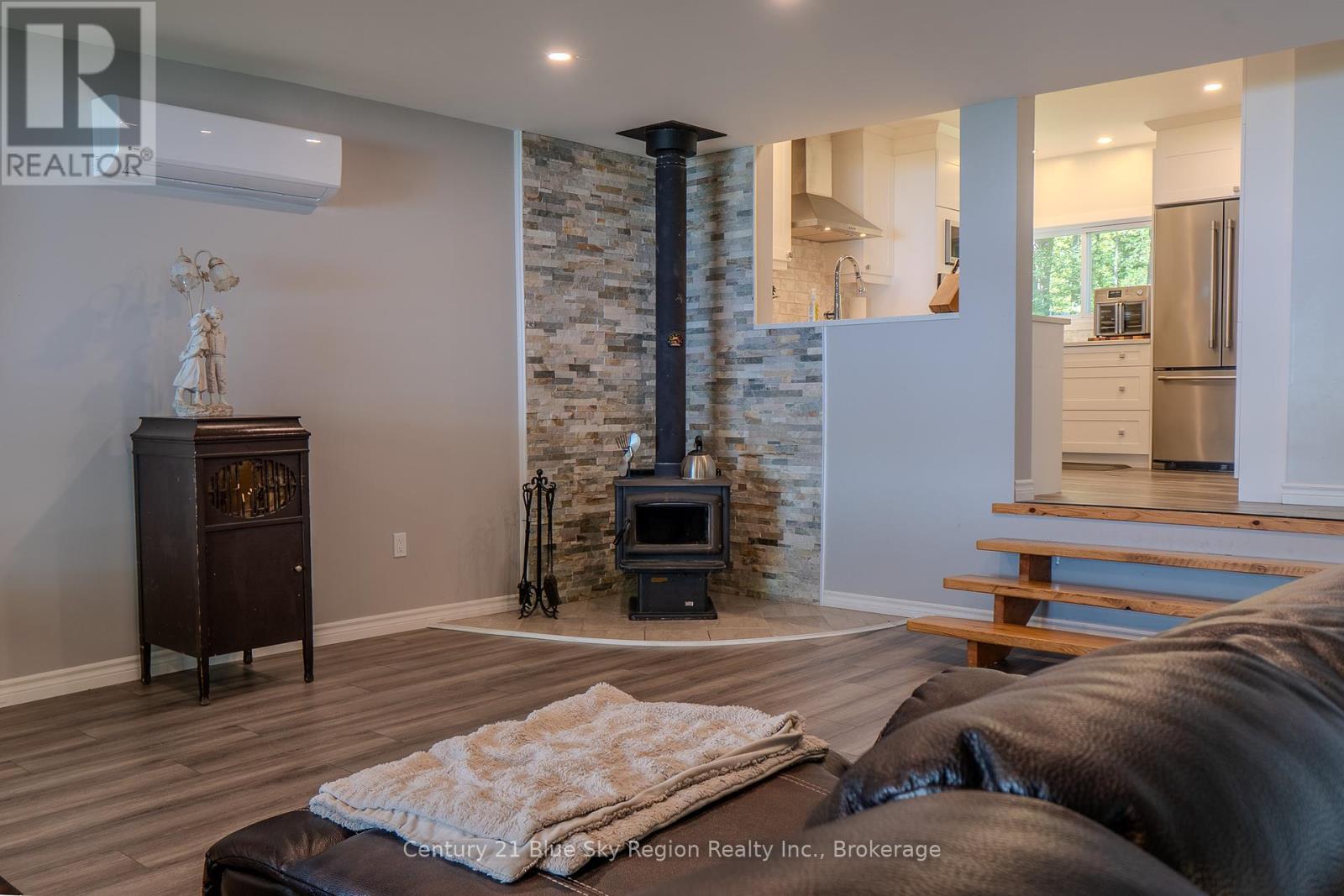 28 Andrews Lane, Bonfield, Ontario  P0H 1E0 - Photo 21 - X12368106
