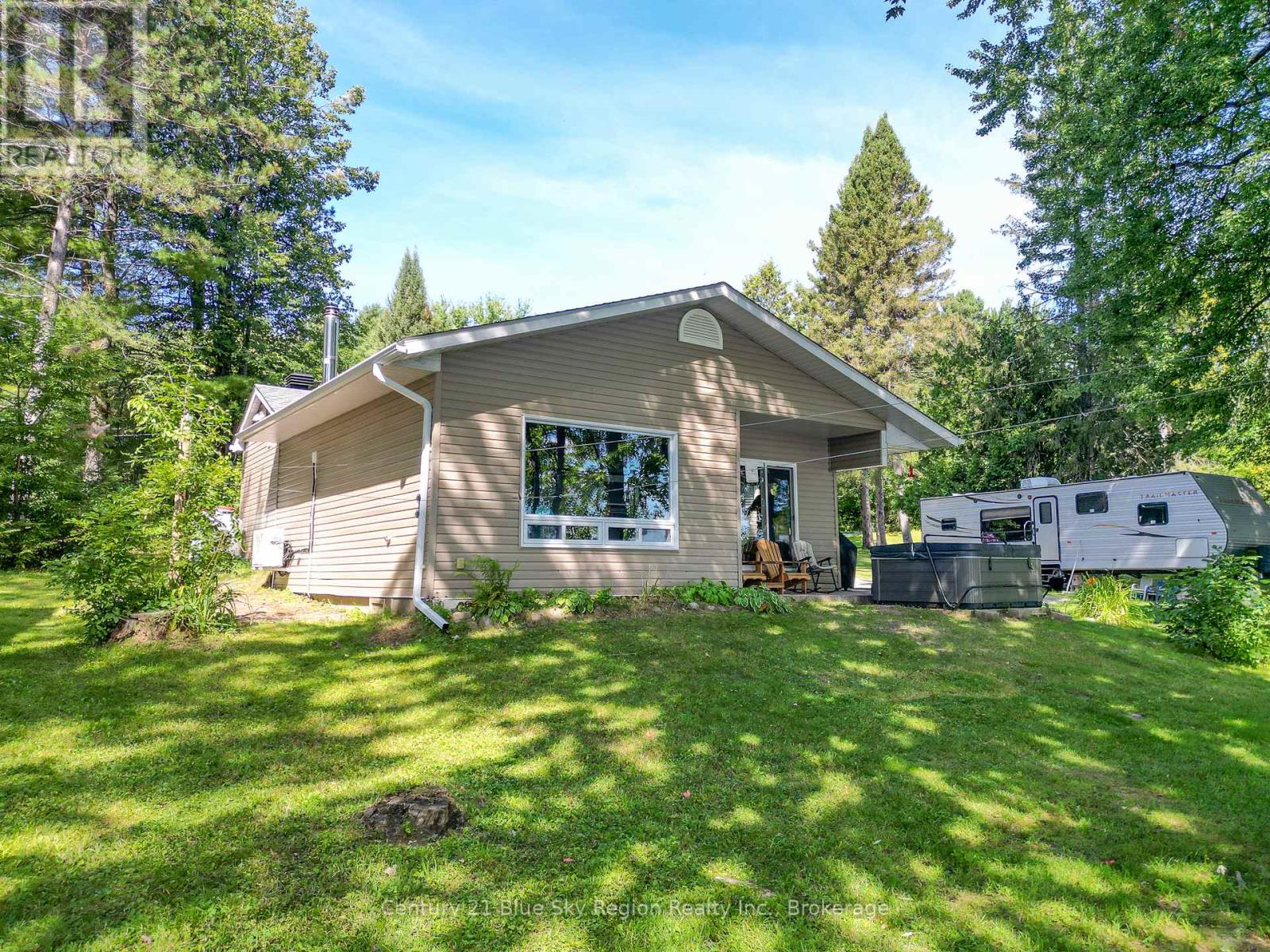 28 Andrews Lane, Bonfield, Ontario  P0H 1E0 - Photo 3 - X12368106