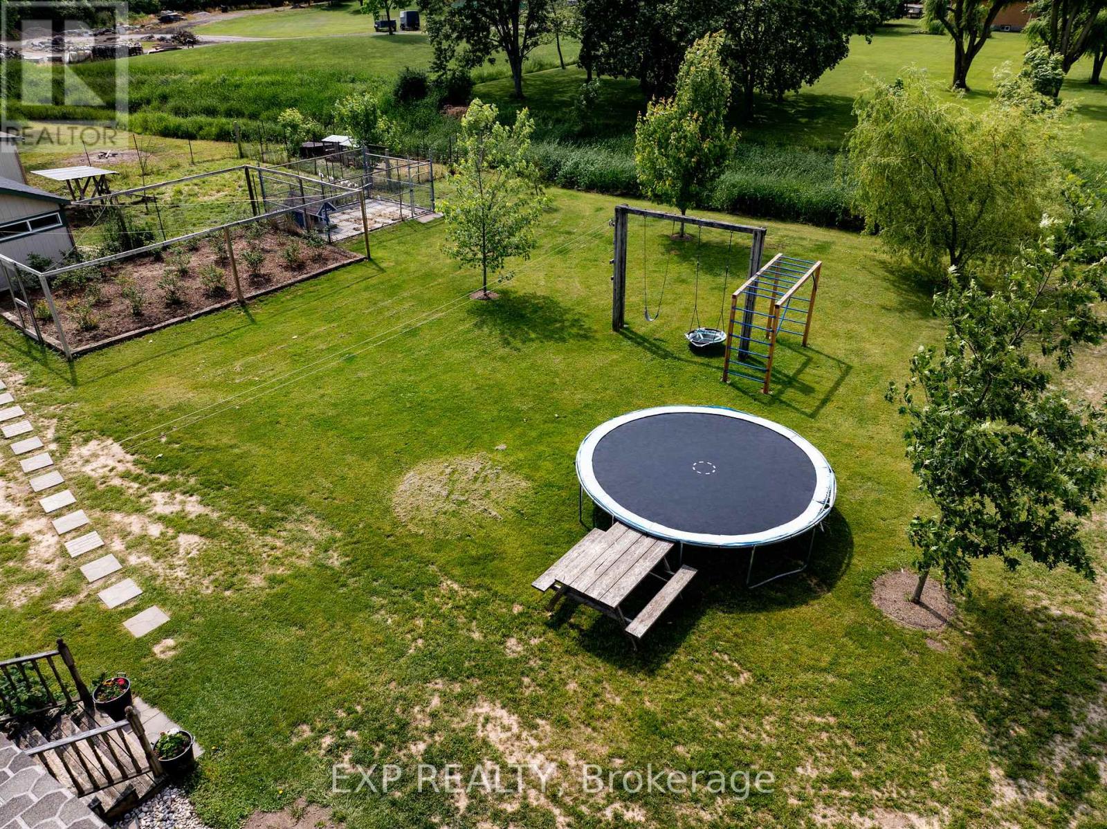 2446 Burger Road, Fort Erie, Ontario  L0S 1S0 - Photo 46 - X12368200