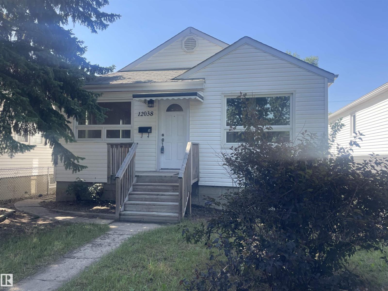 Property at 12038 89 ST NW image 1