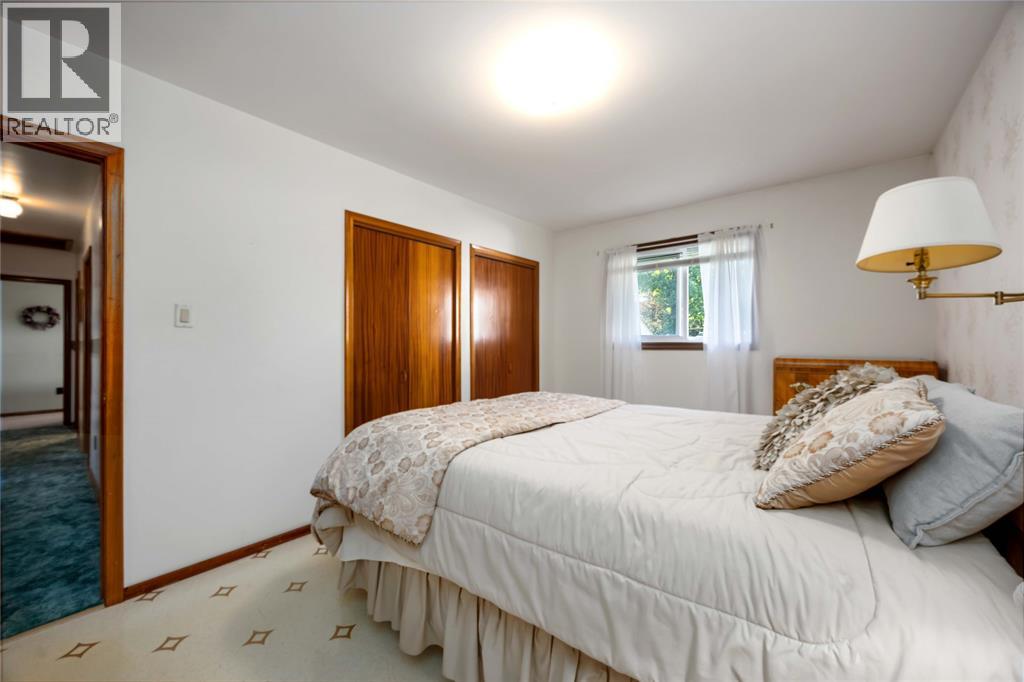 1003 Michigan Avenue, Sarnia, Ontario N7T 7B7 - Photo 11 - 25021797