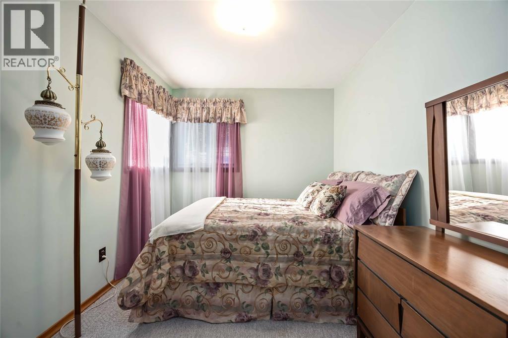 1003 Michigan Avenue, Sarnia, Ontario N7T 7B7 - Photo 12 - 25021797