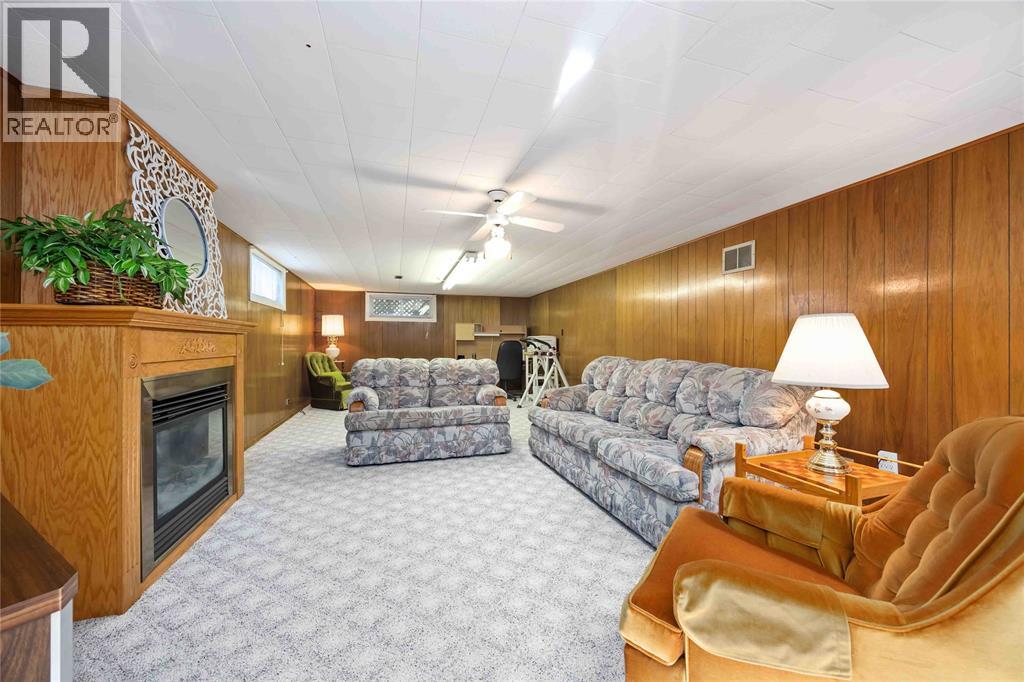 1003 Michigan Avenue, Sarnia, Ontario N7T 7B7 - Photo 15 - 25021797