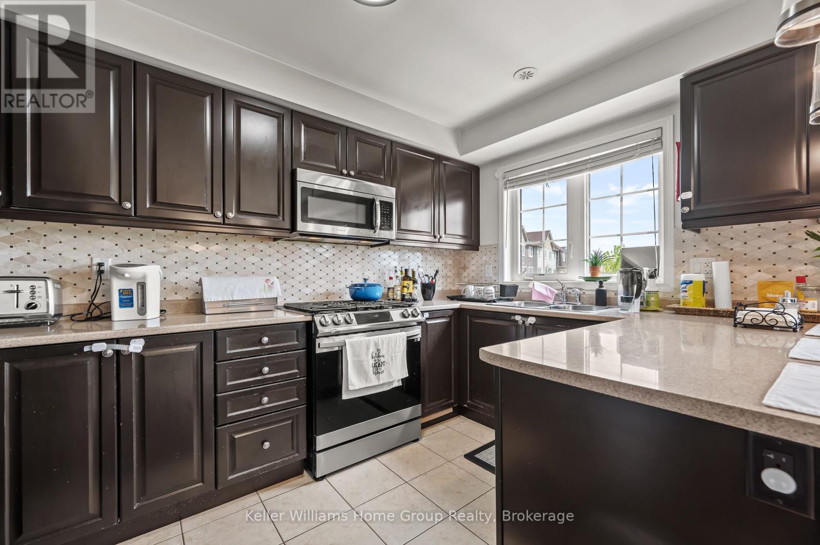 37 Vanhorne Close, Brampton, Ontario  L7A 0X8 - Photo 17 - W12364473