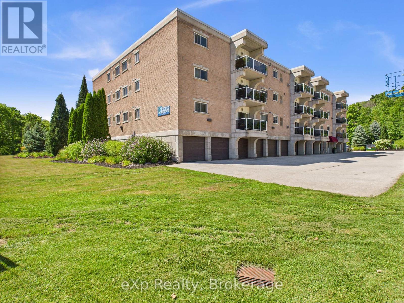 202 - 85 William Street N, Brockton, Ontario  N0G 2V0 - Photo 3 - X12352816