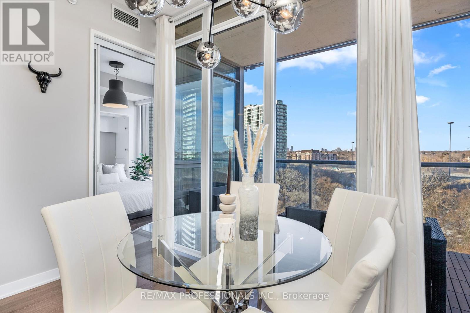 911 - 88 Park Lawn Road, Toronto, Ontario  M8Y 0B5 - Photo 12 - W12368046