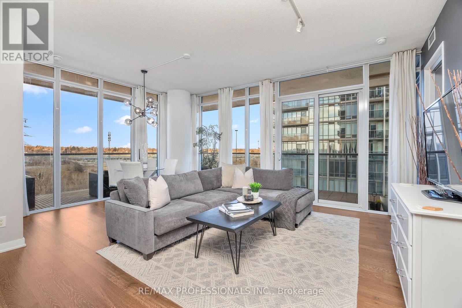 911 - 88 Park Lawn Road, Toronto, Ontario  M8Y 0B5 - Photo 9 - W12368046