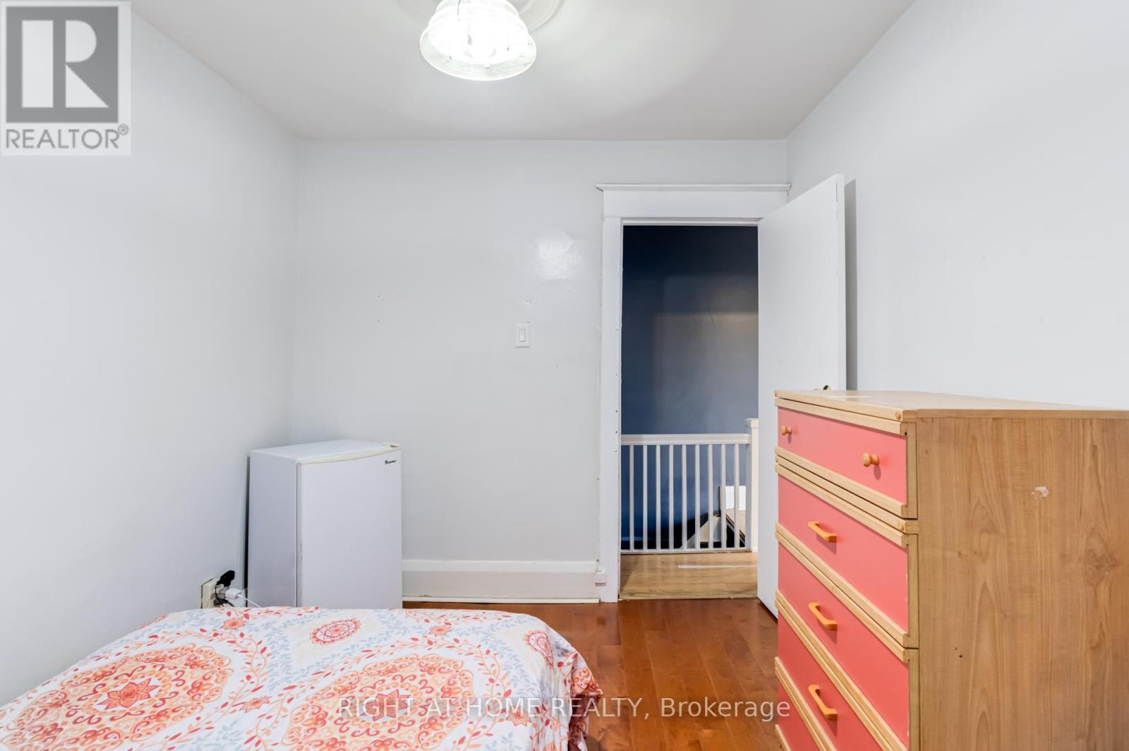 16 Pryor Avenue, Toronto, Ontario  M6N 1M4 - Photo 15 - W12368078