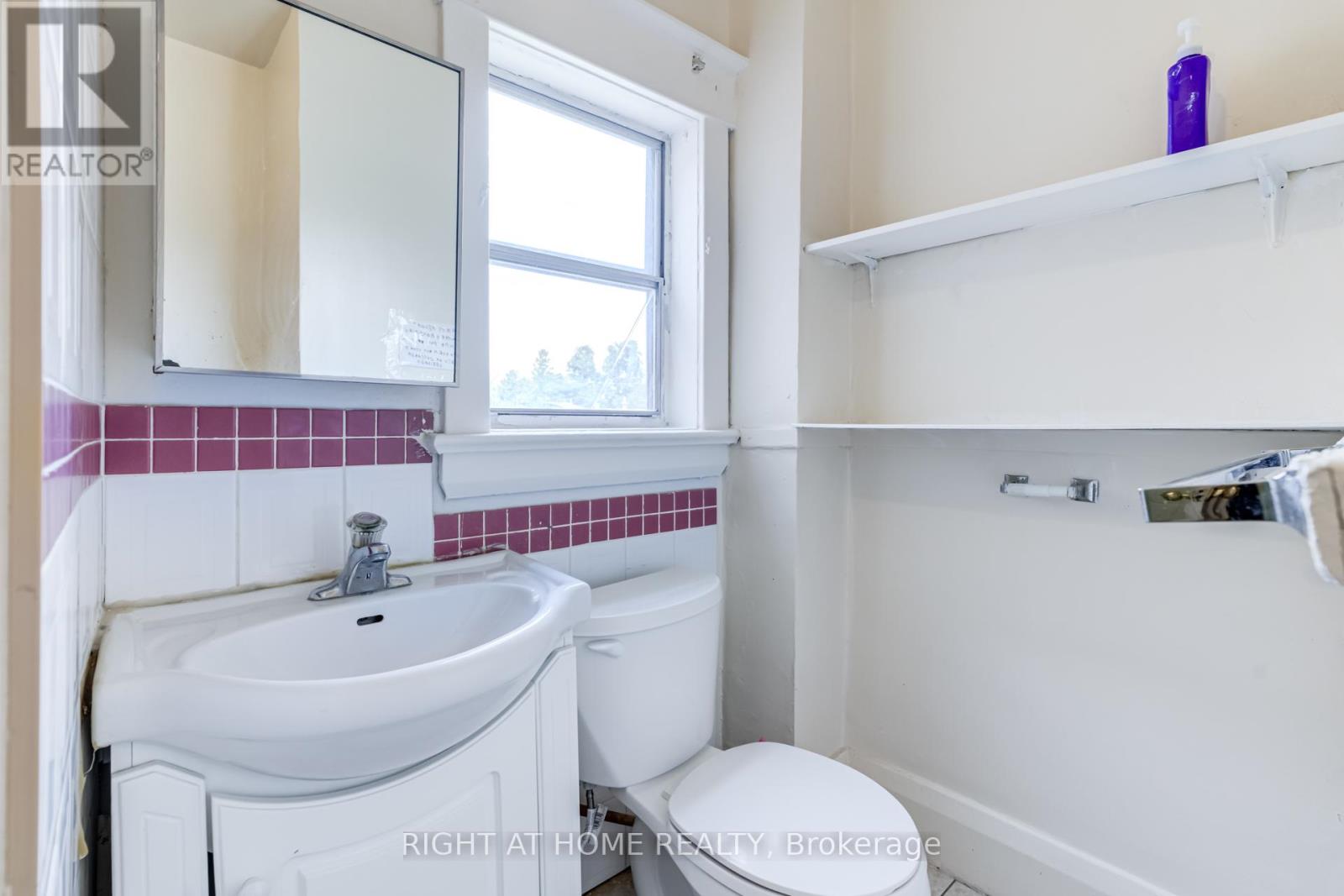 16 Pryor Avenue, Toronto, Ontario  M6N 1M4 - Photo 20 - W12368078