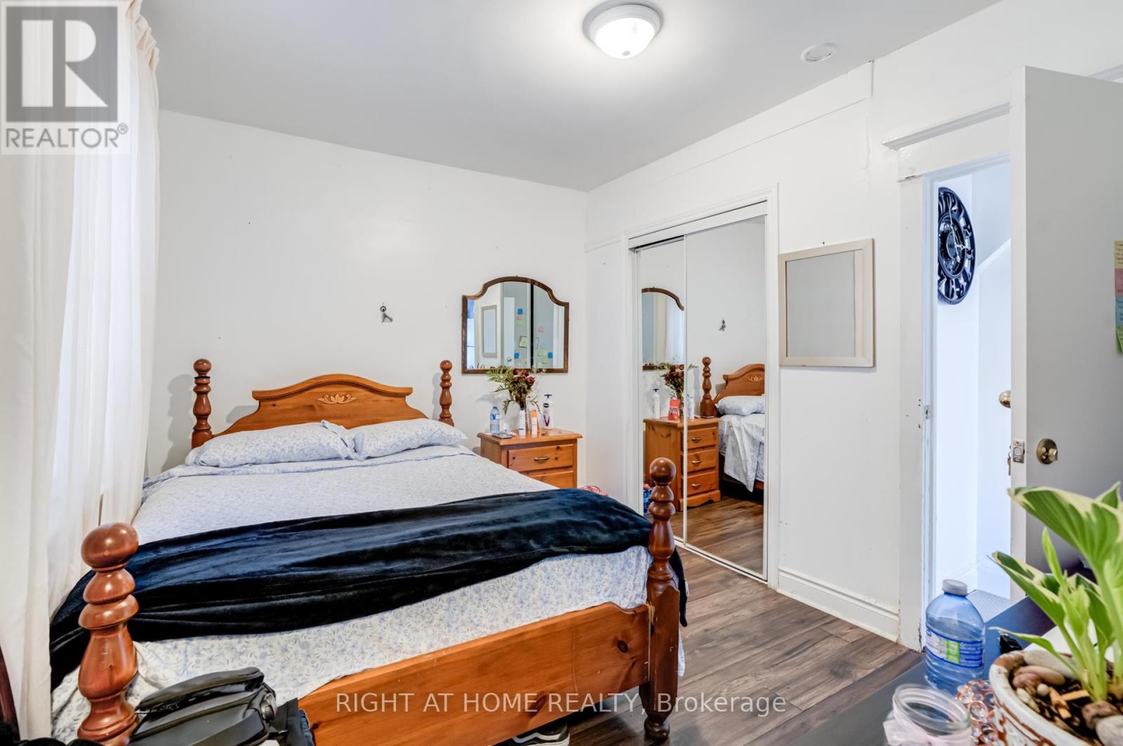 16 Pryor Avenue, Toronto, Ontario  M6N 1M4 - Photo 25 - W12368078