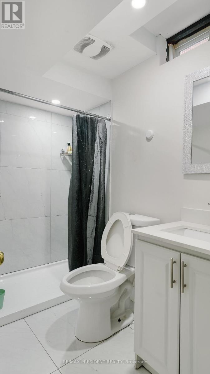41 Stalbridge Avenue, Brampton, Ontario  L6Y 4H1 - Photo 27 - W12368093