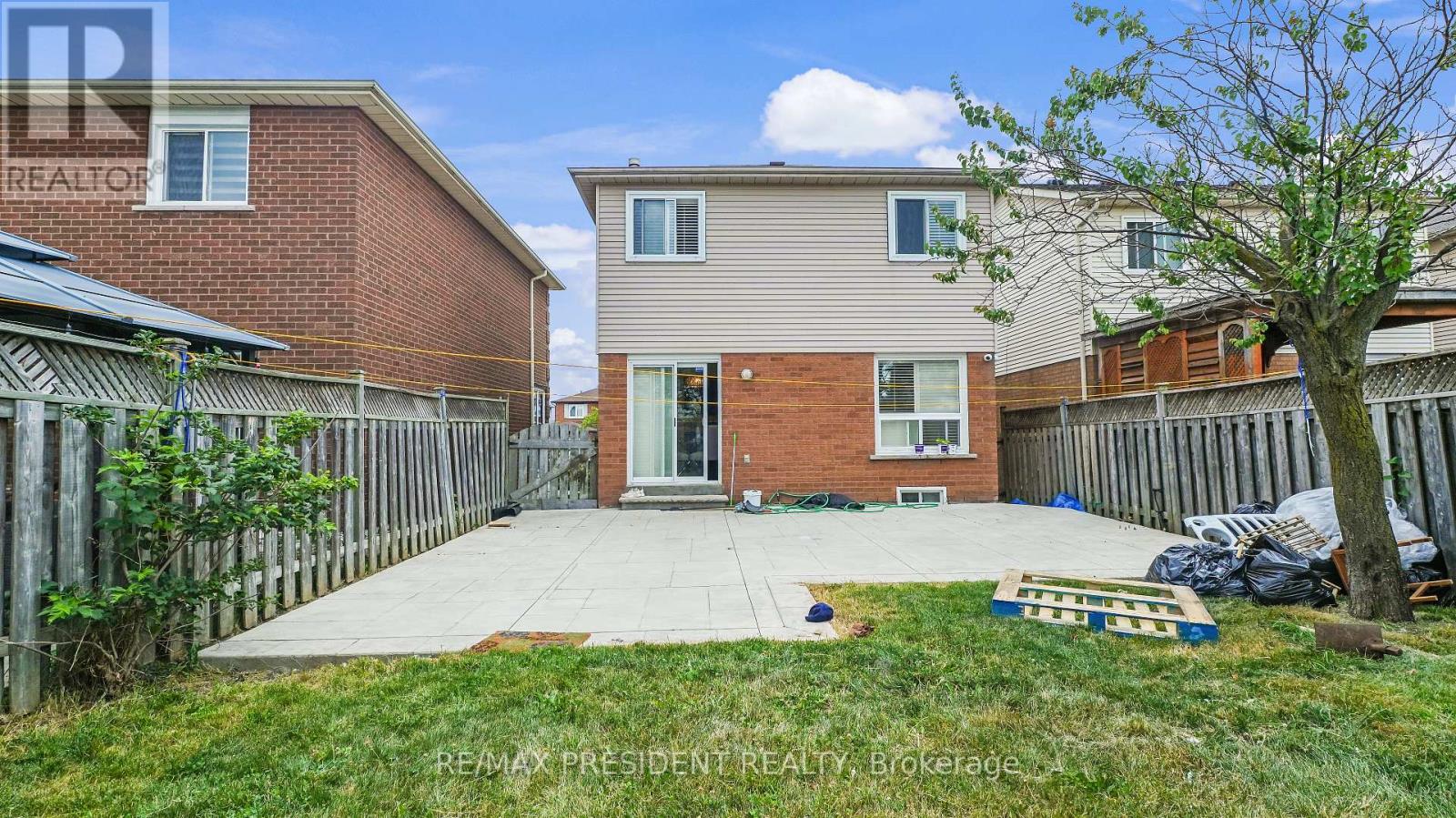 41 Stalbridge Avenue, Brampton, Ontario  L6Y 4H1 - Photo 33 - W12368093