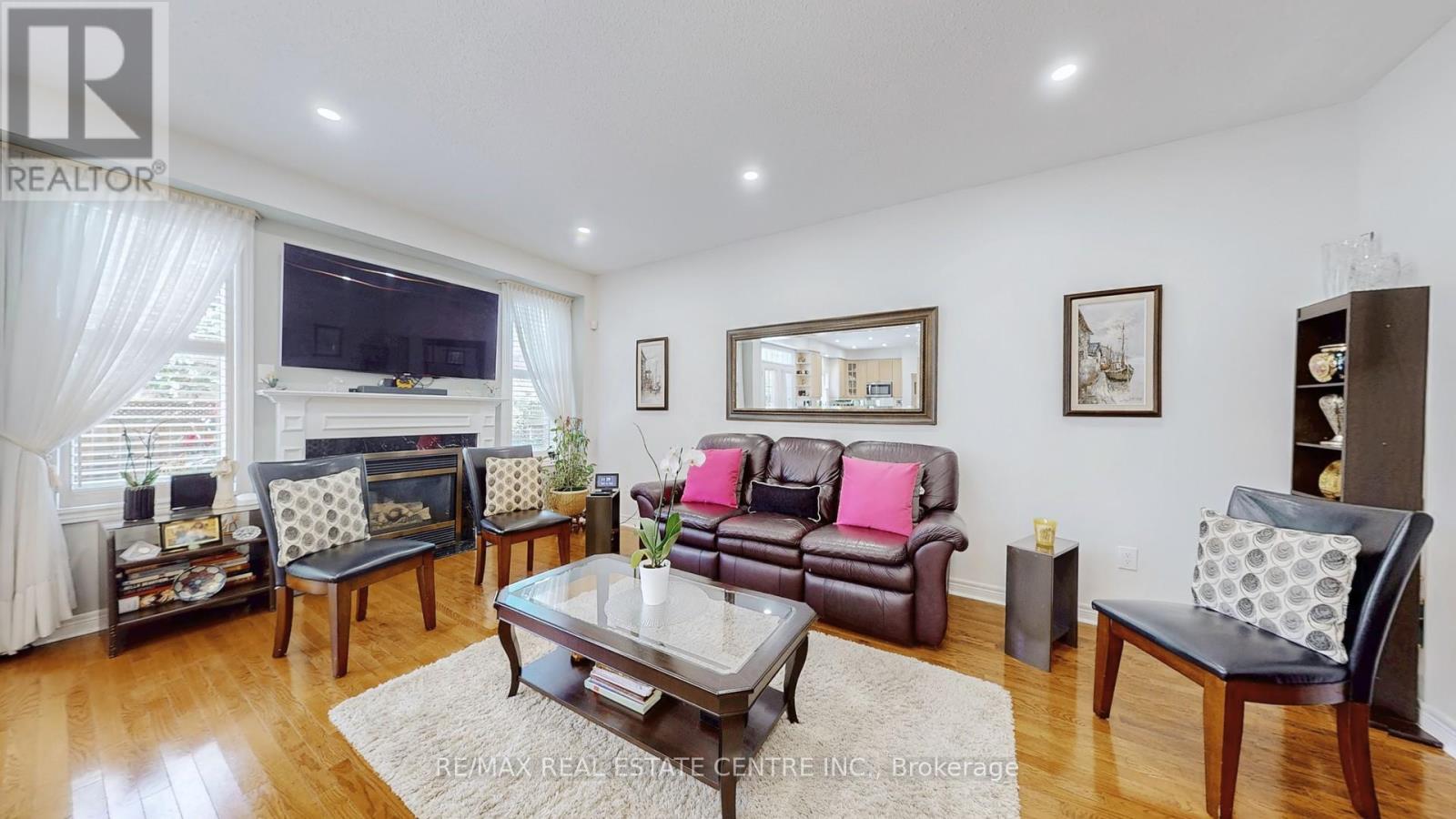 5893 Long Valley Road, Mississauga, Ontario  L5M 6J6 - Photo 12 - W12368098