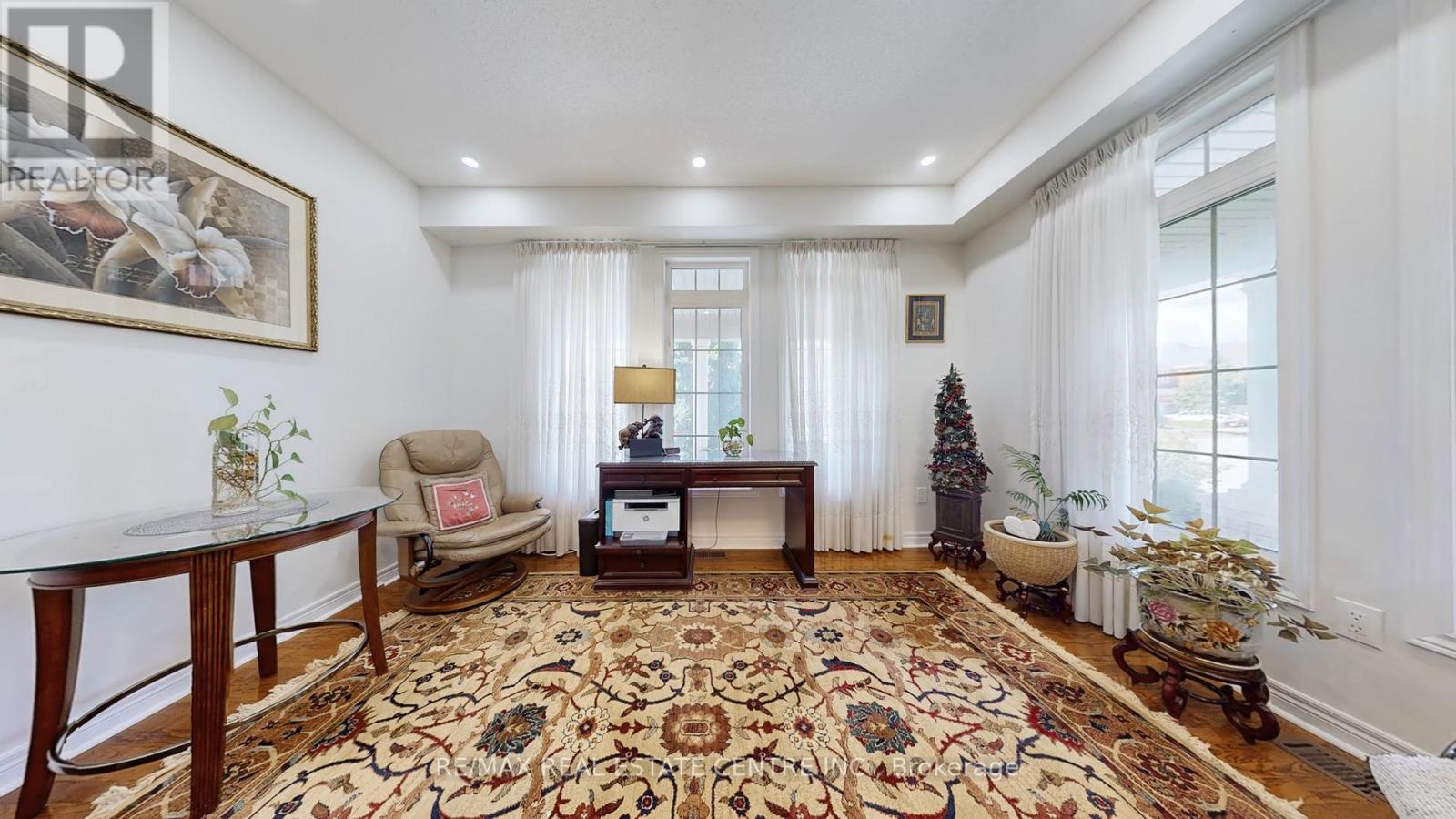 5893 Long Valley Road, Mississauga, Ontario  L5M 6J6 - Photo 7 - W12368098