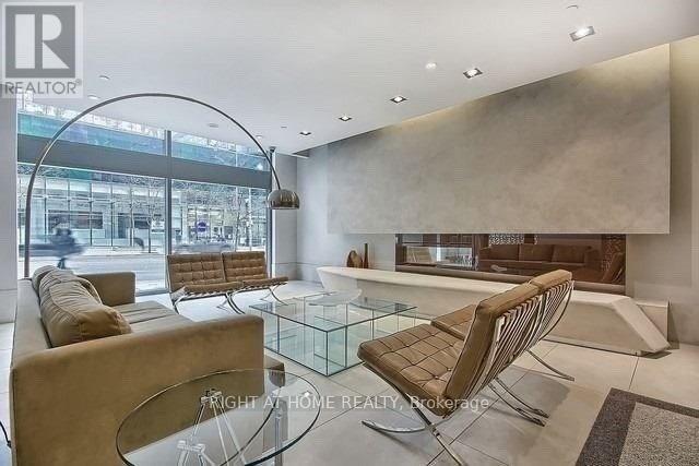 4506 - 832 Bay Street, Toronto, Ontario  M5S 1Z6 - Photo 15 - C12368178