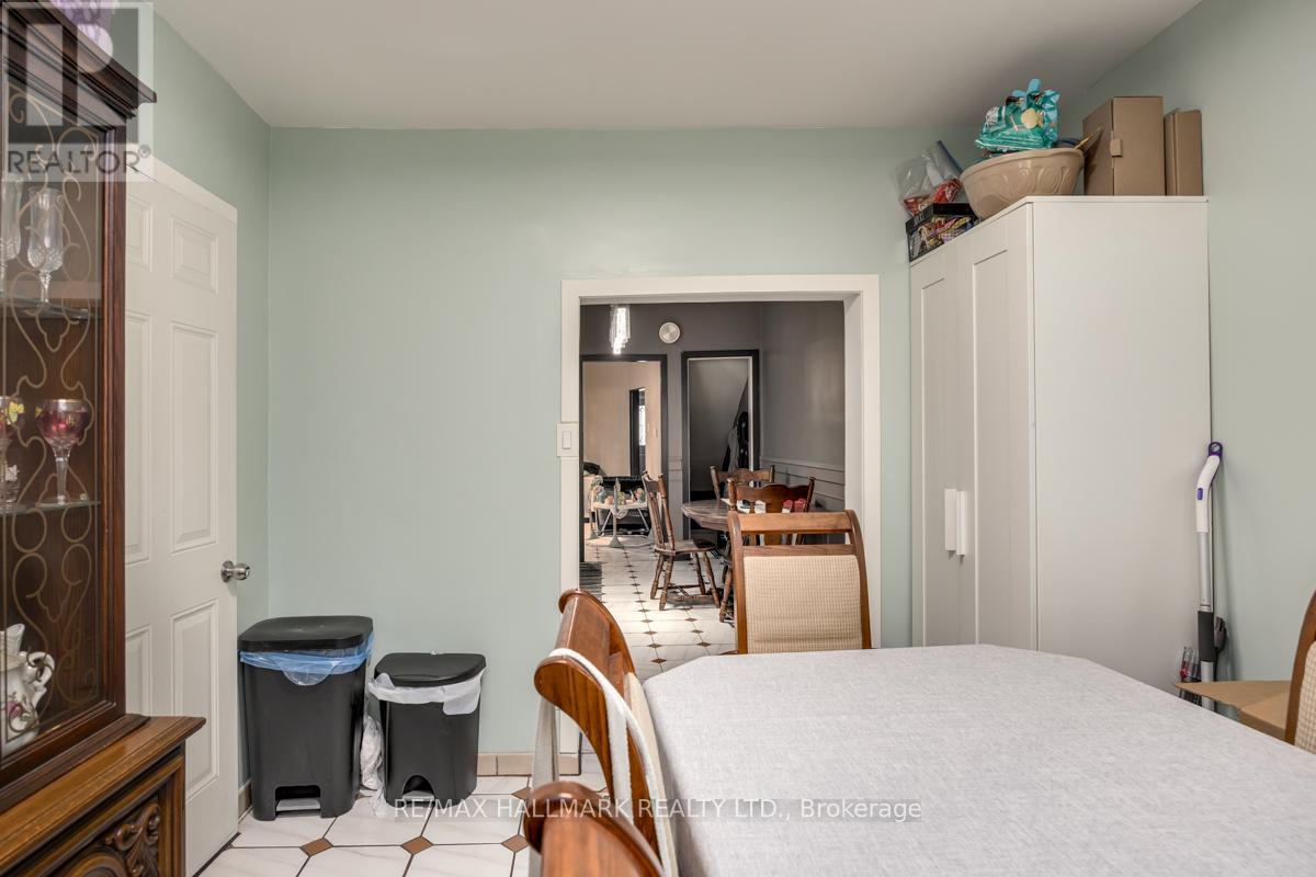 227 Shaw Street, Toronto, Ontario  M6J 2W7 - Photo 23 - C12368183