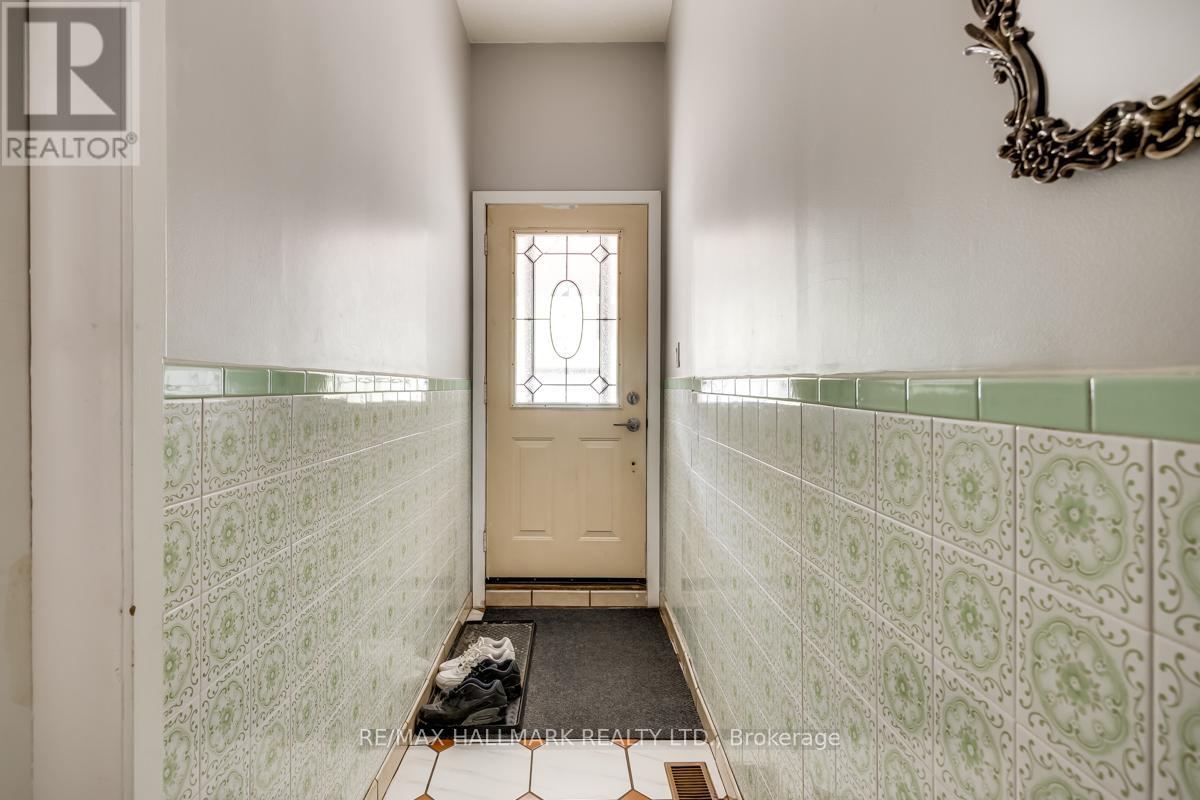 Property at 227 SHAW STREET image 3