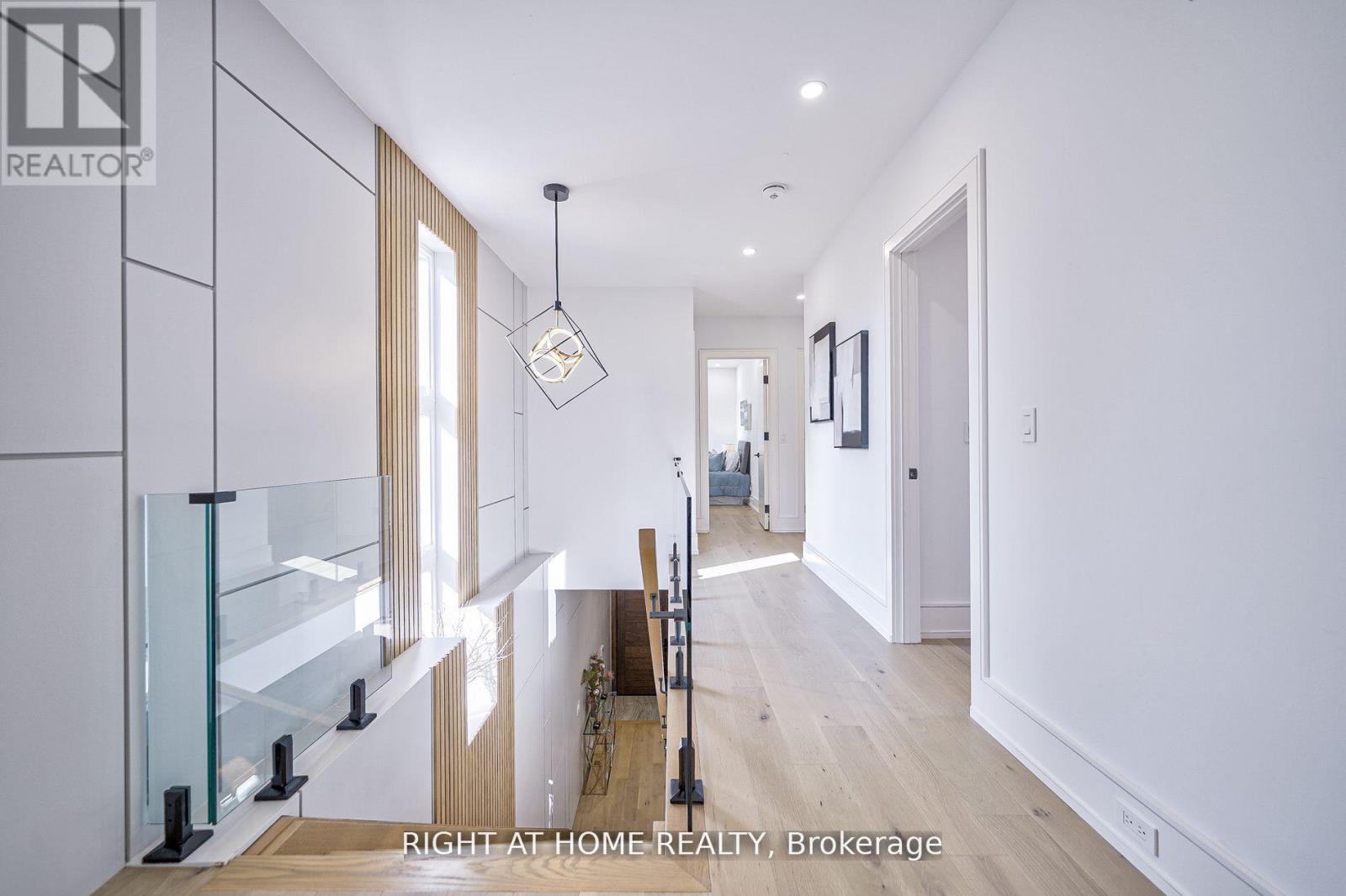 333 Woodmount Avenue, Toronto, Ontario  M4C 4A4 - Photo 15 - E12368205