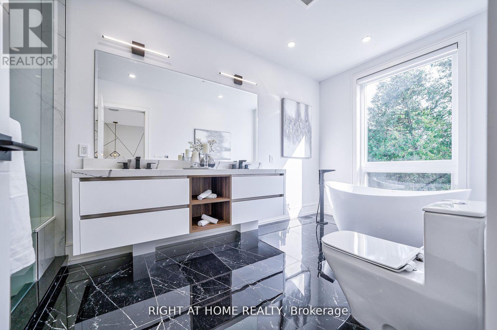 333 Woodmount Avenue, Toronto, Ontario  M4C 4A4 - Photo 21 - E12368205