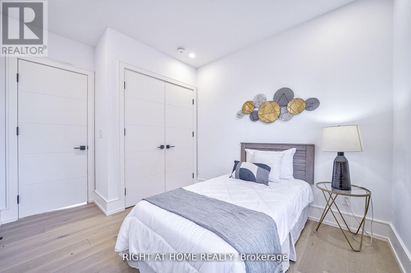333 Woodmount Avenue, Toronto, Ontario  M4C 4A4 - Photo 25 - E12368205