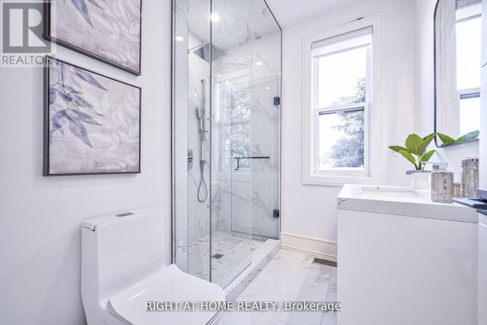 333 Woodmount Avenue, Toronto, Ontario  M4C 4A4 - Photo 27 - E12368205