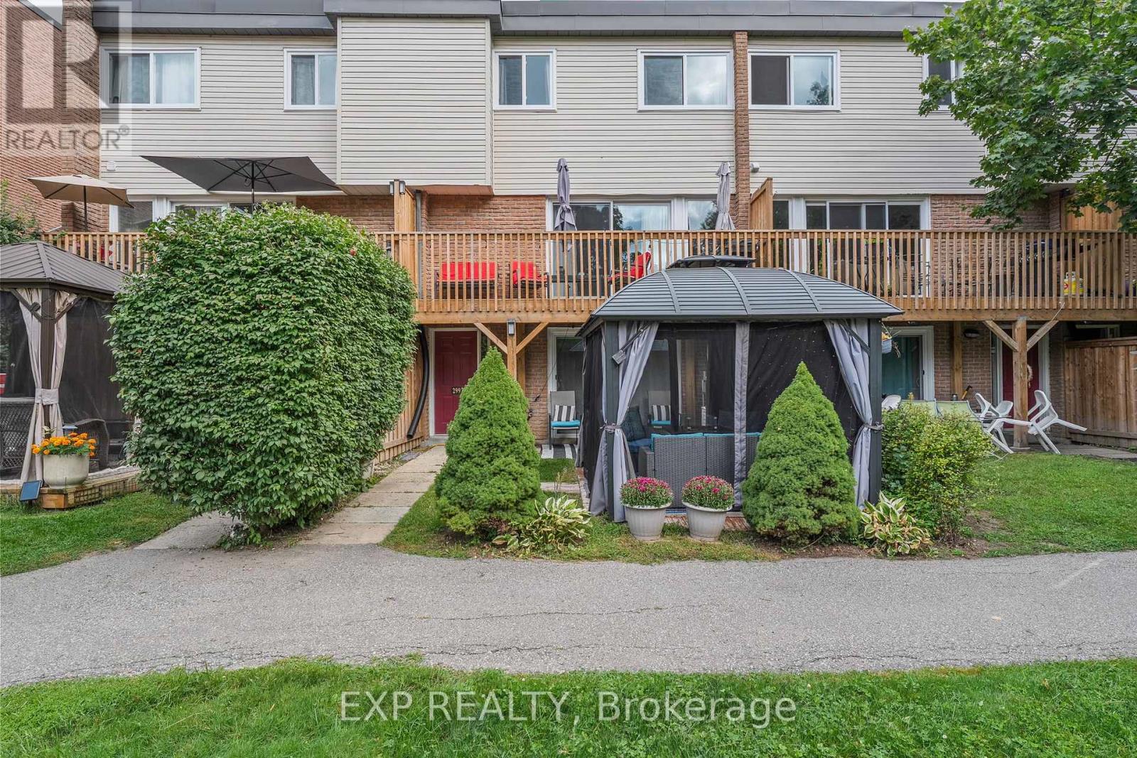 299 MILESTONE CRESCENT, Aurora, Ontario