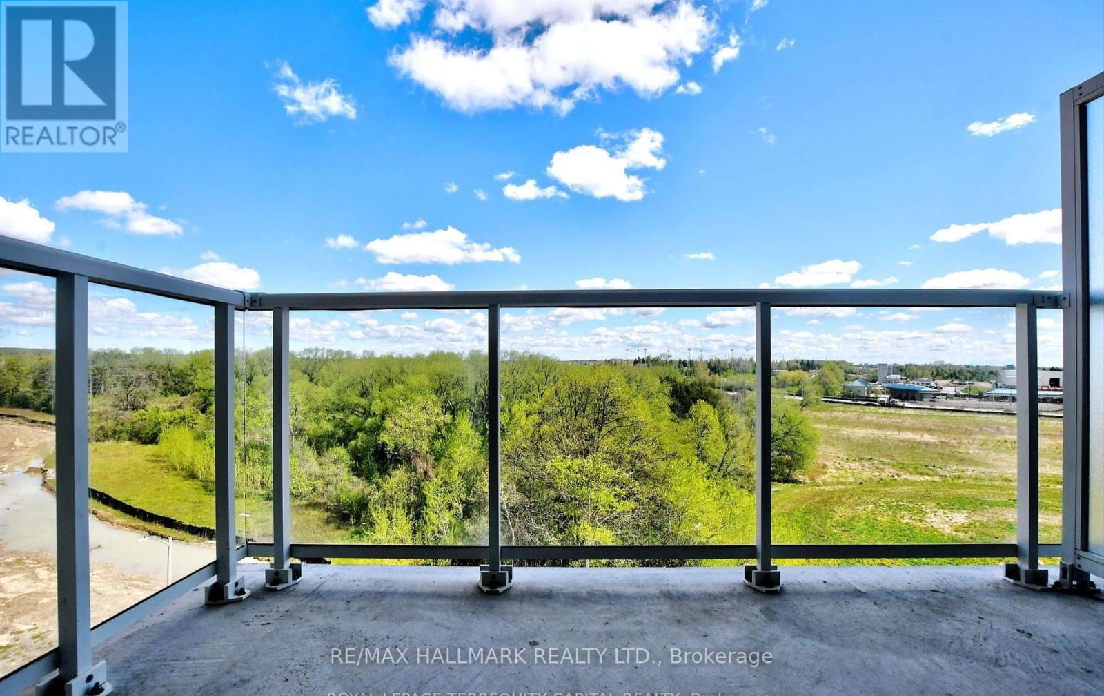 309 - 6 David Eyer Road, Richmond Hill, Ontario  L4S 0N5 - Photo 11 - N12368186