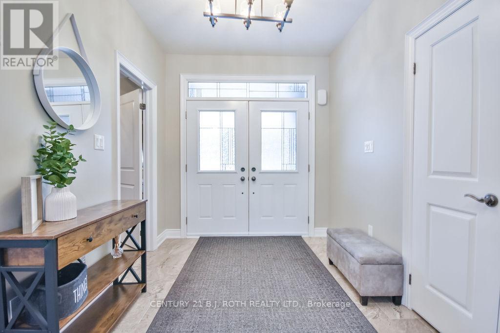 Property at 27 HOUBEN CRESCENT image 3