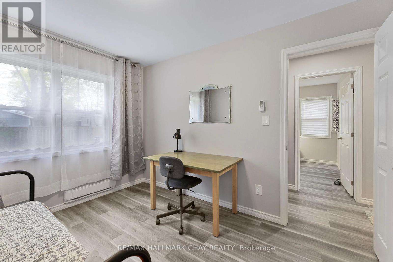57 Laidlaw Street, Wasaga Beach, Ontario  L9Z 2L2 - Photo 11 - S12368191