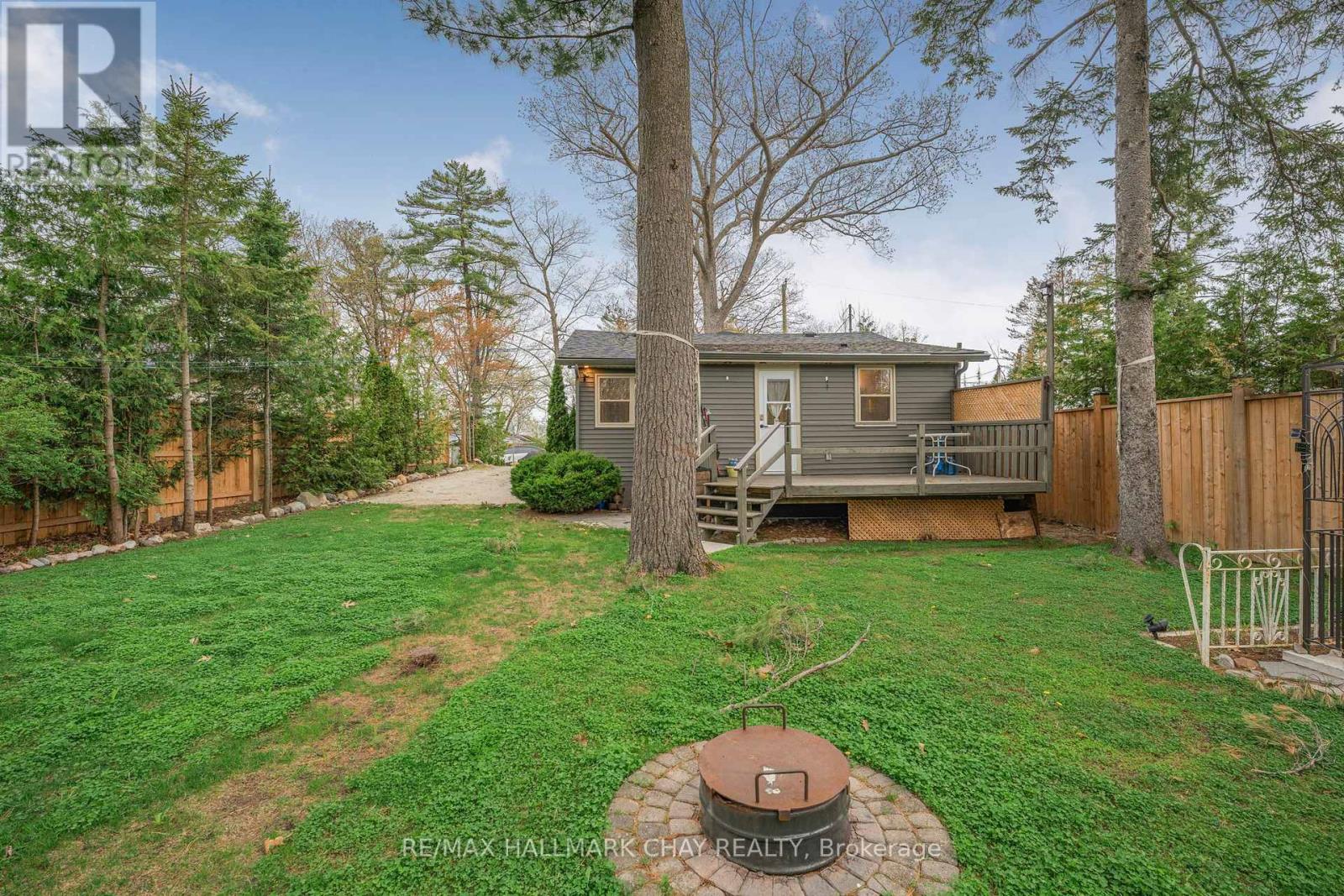 57 Laidlaw Street, Wasaga Beach, Ontario  L9Z 2L2 - Photo 37 - S12368191