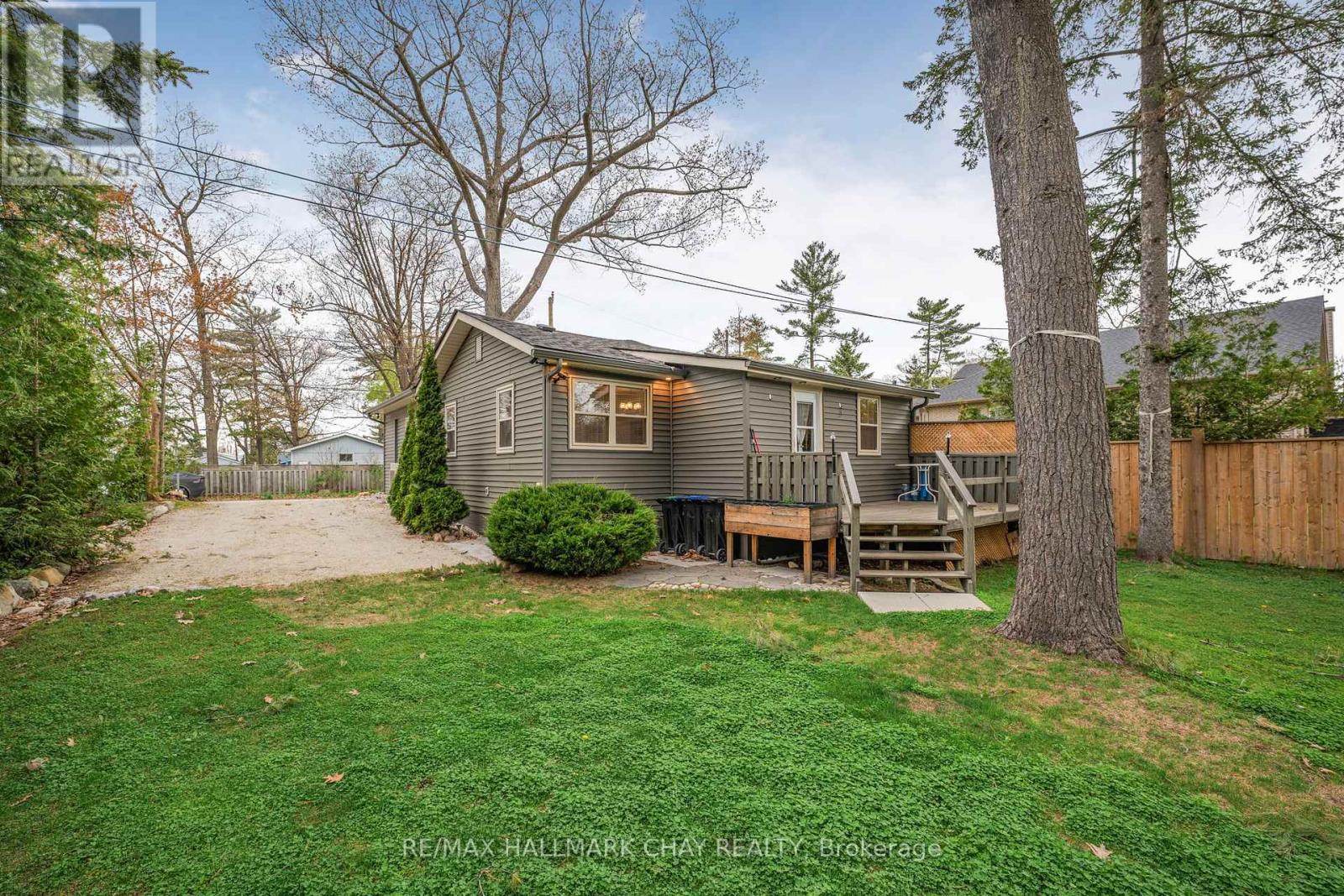 57 Laidlaw Street, Wasaga Beach, Ontario  L9Z 2L2 - Photo 38 - S12368191