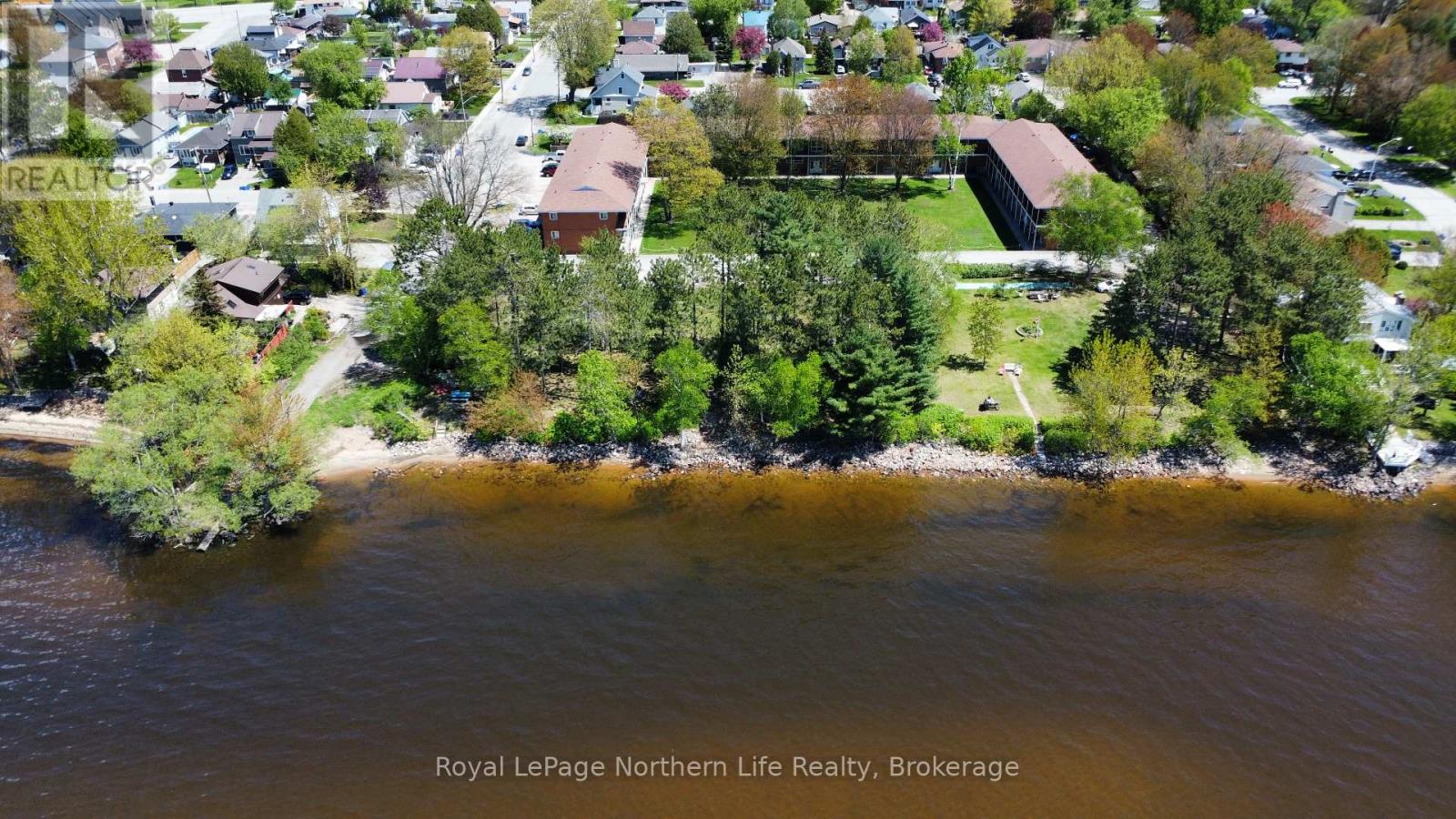 25 - 40 Judge Avenue, North Bay, Ontario  P1A 1B4 - Photo 4 - X12368245