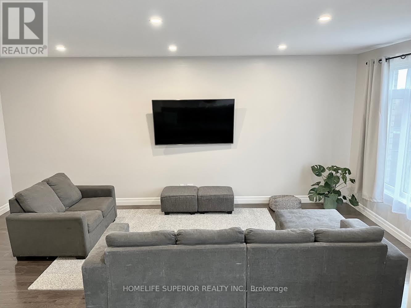 23 Crews Crescent, Quinte West, Ontario  K8V 0G4 - Photo 7 - X12368226