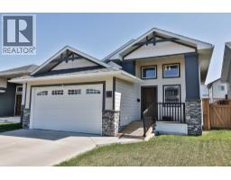 612 Aquitania Boulevard W Garry Station, Lethbridge, Ca