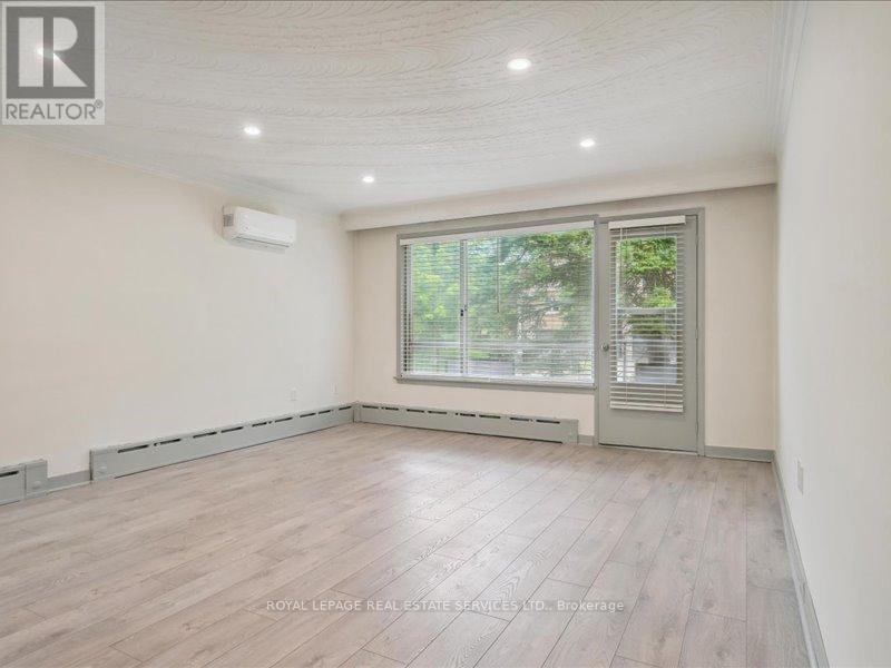 18 Thirty Third Street, Toronto, Ontario  M8W 3G9 - Photo 11 - W12368158