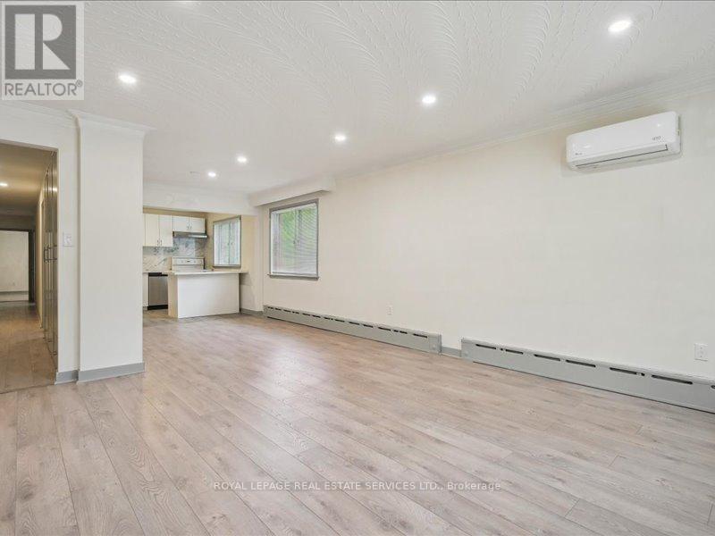 18 Thirty Third Street, Toronto, Ontario  M8W 3G9 - Photo 12 - W12368158