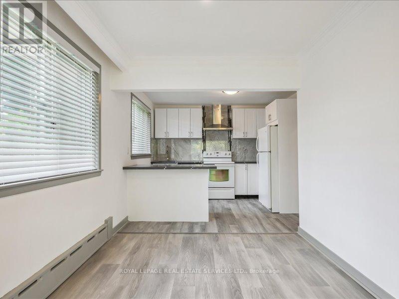 18 Thirty Third Street, Toronto, Ontario  M8W 3G9 - Photo 21 - W12368158