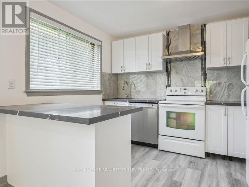 18 Thirty Third Street, Toronto, Ontario  M8W 3G9 - Photo 22 - W12368158