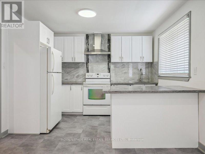 18 Thirty Third Street, Toronto, Ontario  M8W 3G9 - Photo 25 - W12368158