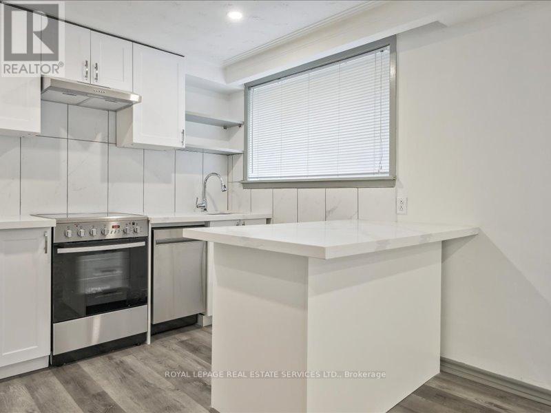 18 Thirty Third Street, Toronto, Ontario  M8W 3G9 - Photo 30 - W12368158