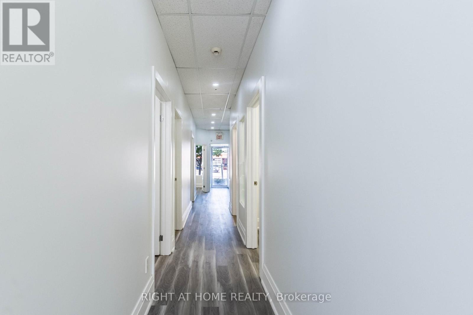 104 - 49 Hillcrest Avenue, Brampton (Queen Street Corridor), Ontario  L6W 4V4 - Photo 14 - W12368181