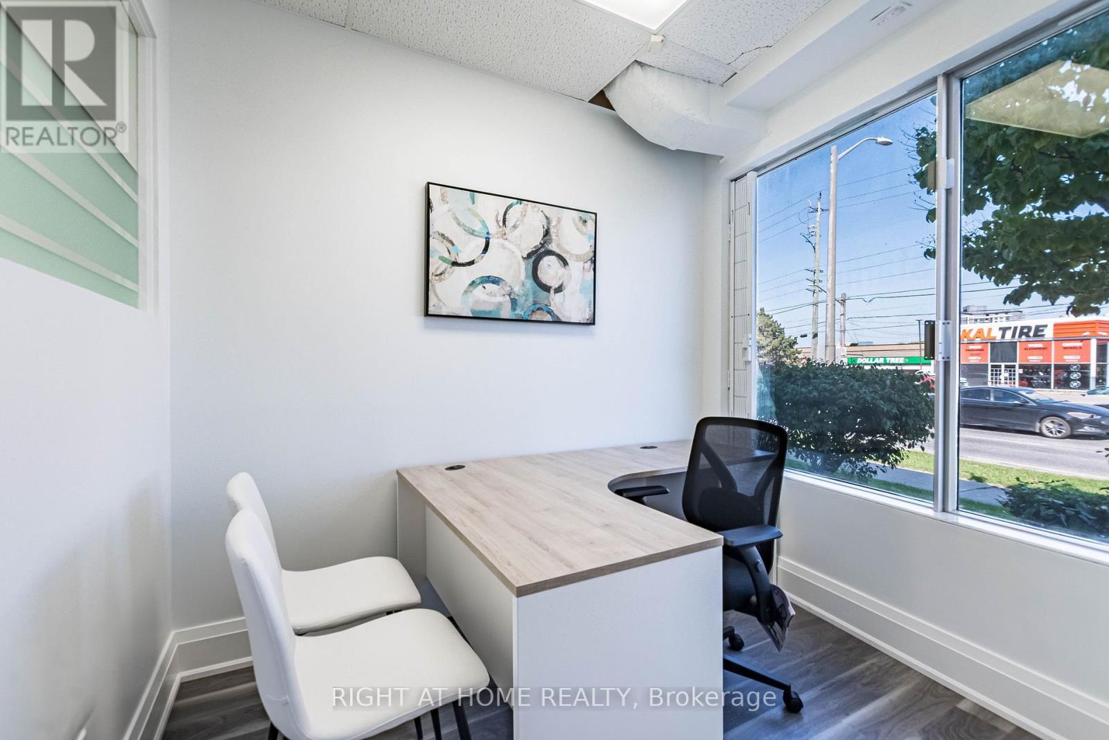 104 - 49 Hillcrest Avenue, Brampton (Queen Street Corridor), Ontario  L6W 4V4 - Photo 27 - W12368181
