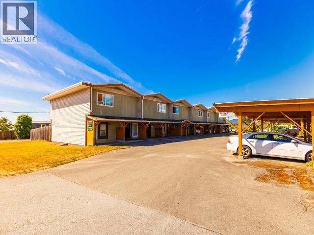 3915 Selkirk Ave, Powell River, British Columbia - Photo 3 - 19263