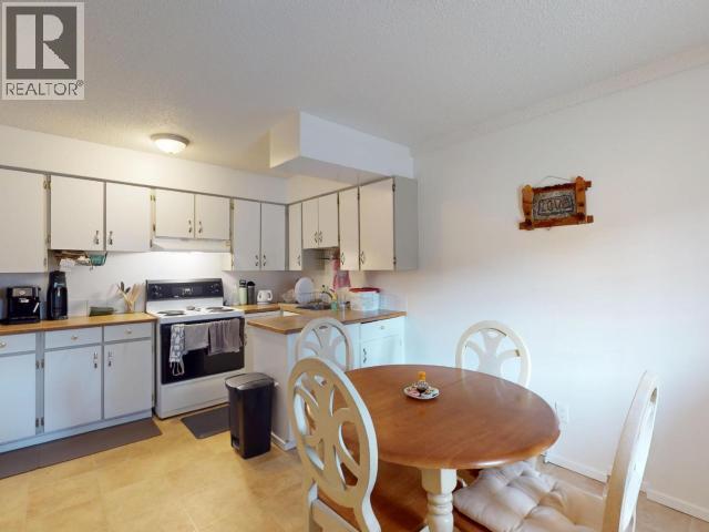 3915 Selkirk Ave, Powell River, British Columbia - Photo 12 - 19263