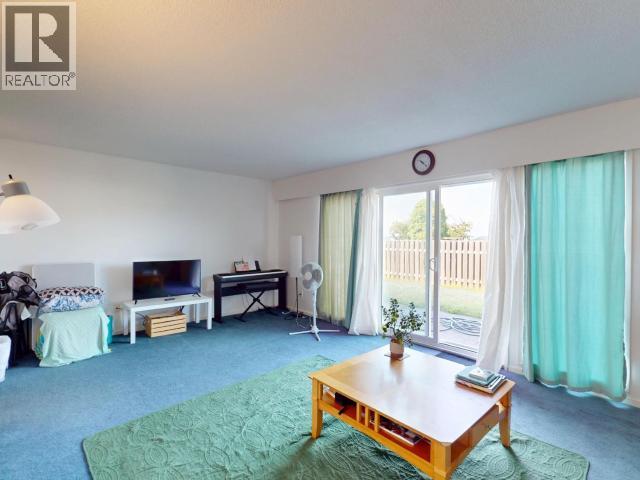 3915 Selkirk Ave, Powell River, British Columbia - Photo 4 - 19263